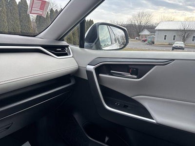 2021 Toyota RAV4 XLE AWD (Natl)