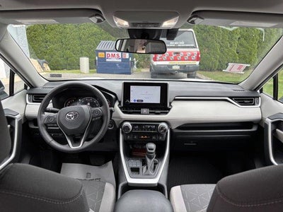 2025 Toyota RAV4 XLE AWD (Natl)