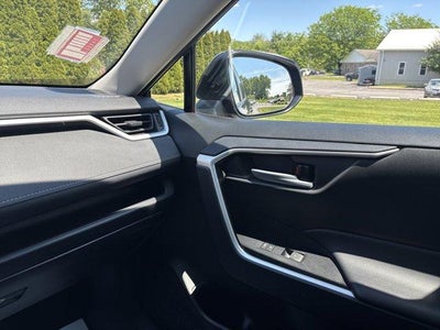 2025 Toyota RAV4 XLE AWD (Natl)