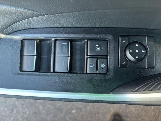 2025 Toyota RAV4 XLE AWD (Natl)