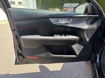 2022 Kia Forte LXS IVT