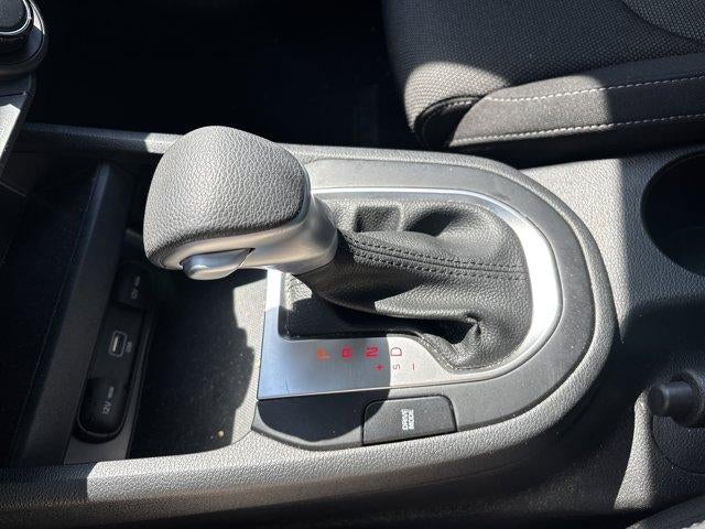 2022 Kia Forte LXS IVT