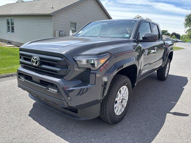 2026 Toyota Tacoma 2WD 2WD SR5 Double Cab 5' Bed AT (SE)