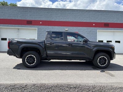 2024 Toyota Tacoma 4WD 4WD TRD Off Road Double Cab 5' Bed AT (Natl)