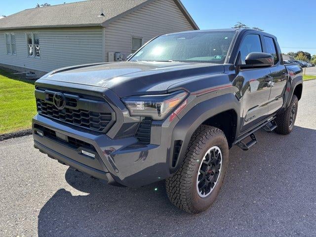 2026 Toyota Tacoma 4WD 4WD TRD Off Road Double Cab 5' Bed AT (Natl)