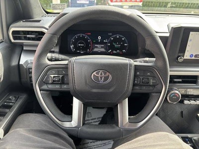 2025 Toyota Tacoma 4WD 4WD TRD Off Road Double Cab 5' Bed AT (Natl)