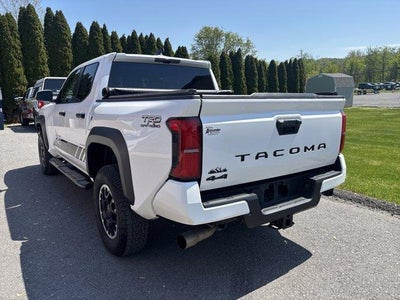 2024 Toyota Tacoma 4WD 4WD TRD Off Road Double Cab 5' Bed AT (Natl)