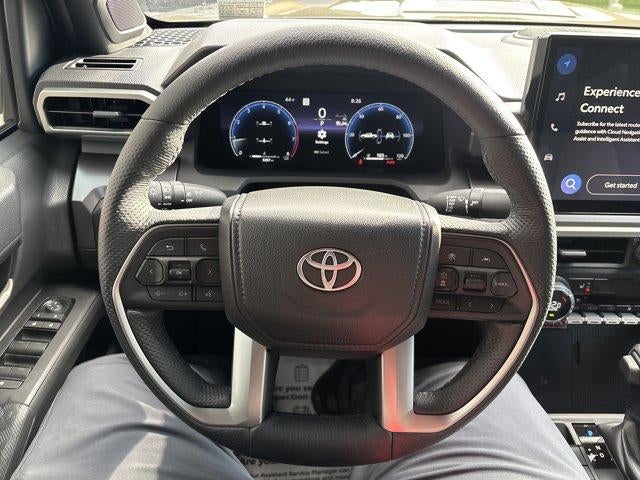 2025 Toyota Tacoma 4WD 4WD TRD Sport Double Cab 5' Bed MT (Natl)