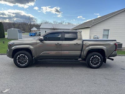 2025 Toyota Tacoma 4WD 4WD TRD Sport Double Cab 5' Bed MT (Natl)