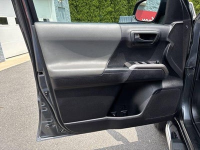 2023 Toyota Tacoma 4WD 4WD SR5 Double Cab 5' Bed V6 AT (GS)