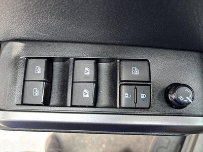 2023 Toyota Tacoma 4WD 4WD SR5 Double Cab 5' Bed V6 AT (GS)
