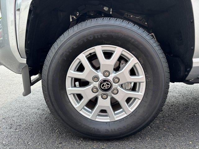 2025 Toyota Tacoma 4WD 4WD SR Double Cab 5' Bed AT (GS)