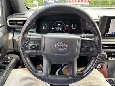 2025 Toyota Tacoma 4WD 4WD SR Double Cab 5' Bed AT (GS)