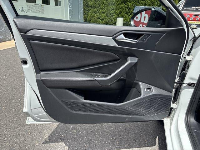 2025 Volkswagen Jetta Sport Auto