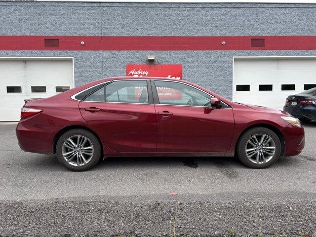2015 Toyota Camry 4dr Sdn I4 Auto SE (SE)