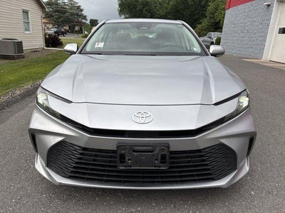 2025 Toyota Camry LE (SE)