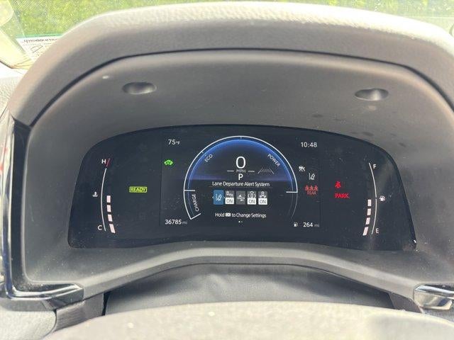 2025 Toyota Camry LE (SE)
