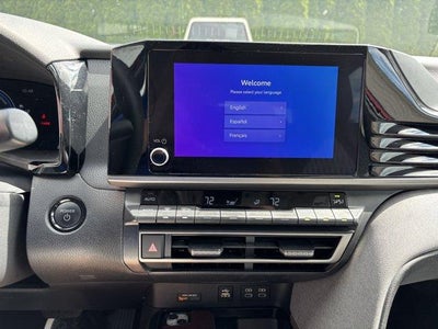 2025 Toyota Camry LE (SE)