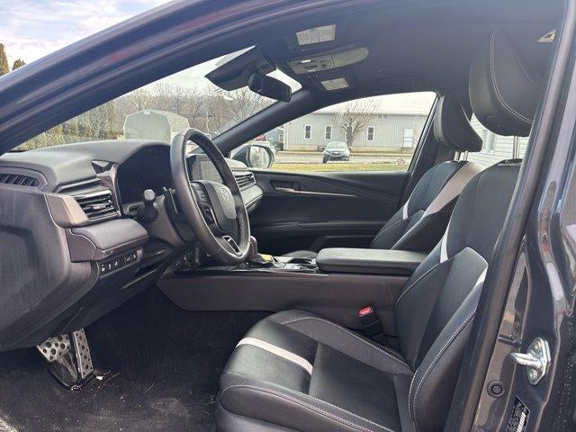 2025 Toyota Camry SE (SE)