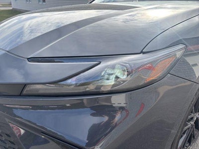 2025 Toyota Camry SE (SE)