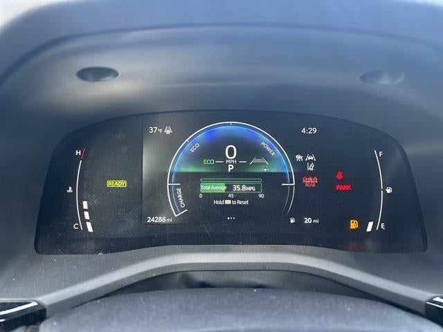 2025 Toyota Camry LE (SE)