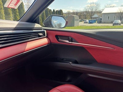 2025 Toyota Camry XSE (Natl)