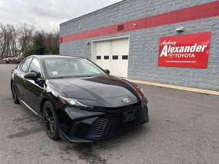 2025 Toyota Camry SE (SE)