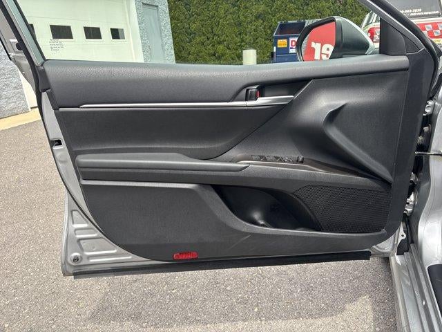 2024 Toyota Camry SE Auto (SE)