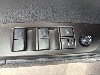2024 Toyota Camry SE Auto (SE)