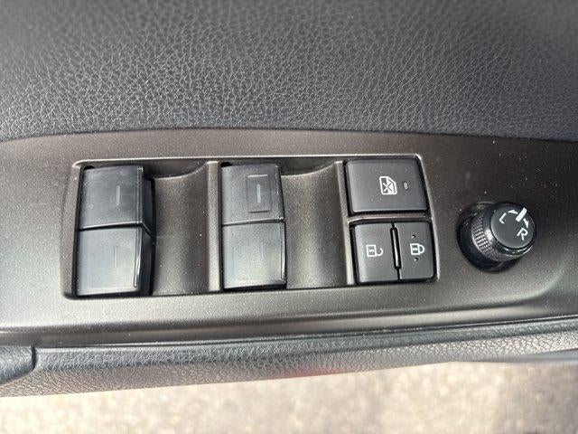 2024 Toyota Camry SE Auto (SE)