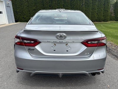 2024 Toyota Camry SE Auto (SE)