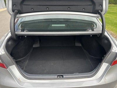 2024 Toyota Camry SE Auto (SE)