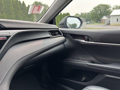 2024 Toyota Camry SE Auto (SE)