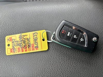 2024 Toyota Camry SE Auto (SE)