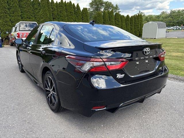 2024 Toyota Camry SE Auto (SE)