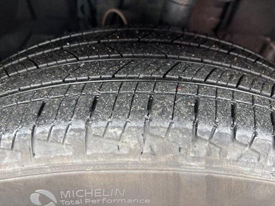 2025 Toyota RAV4 Hybrid XLE AWD (Natl)