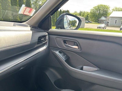 2025 Nissan Rogue AWD SV