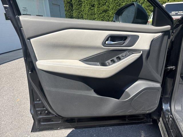 2025 Nissan Rogue AWD SV