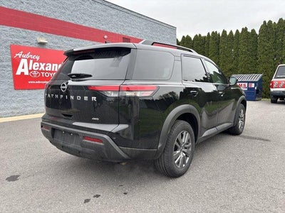 2025 Nissan Pathfinder SV 4WD