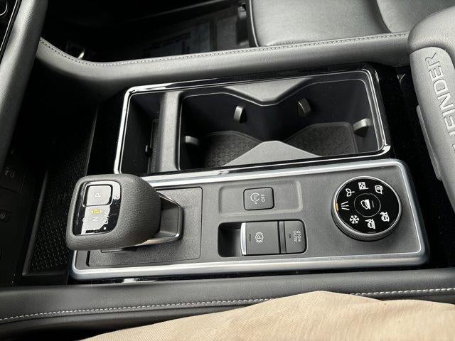 2024 Nissan Pathfinder SL 4WD