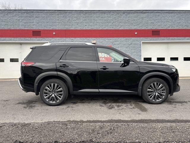 2025 Nissan Pathfinder SL 4WD