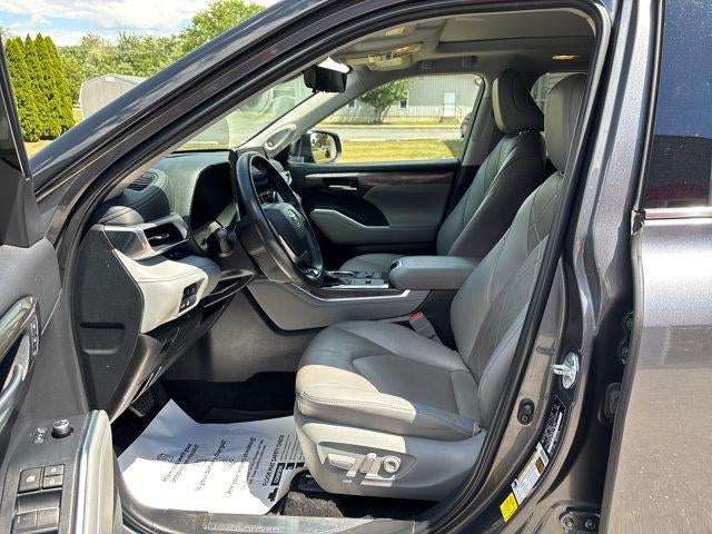 2024 Toyota Highlander Hybrid Platinum AWD (Natl)