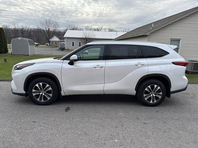 2022 Toyota Highlander XLE AWD (Natl)