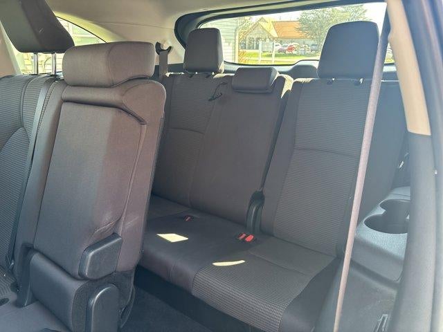 2024 Toyota Highlander LE AWD (SE)