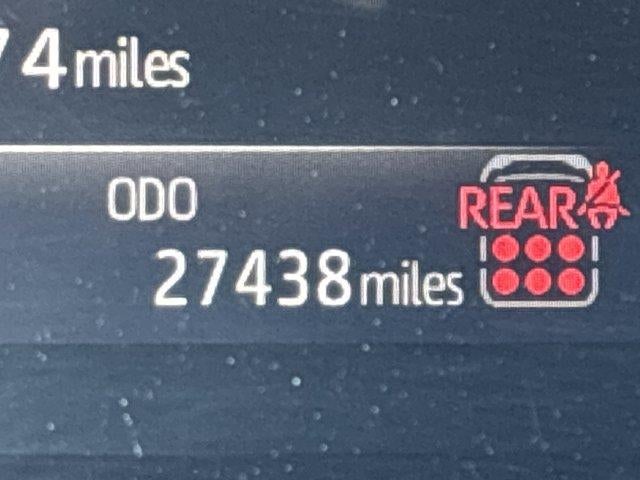 2024 Toyota Highlander LE AWD (SE)