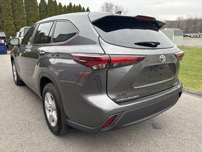 2024 Toyota Highlander LE AWD (SE)