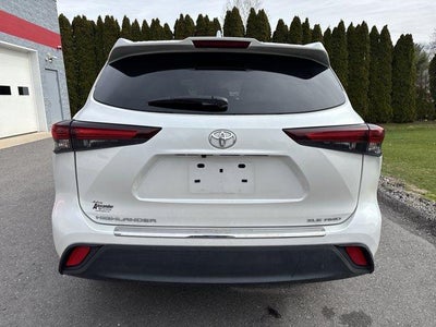 2024 Toyota Highlander LE AWD (SE)