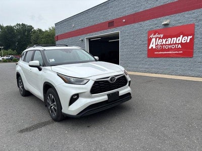2023 Toyota Highlander XLE AWD (Natl)