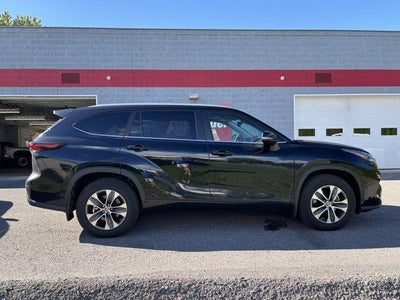 2024 Toyota Highlander XLE AWD (Natl)
