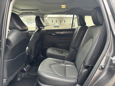 2022 Toyota Highlander Hybrid Limited AWD (Natl)